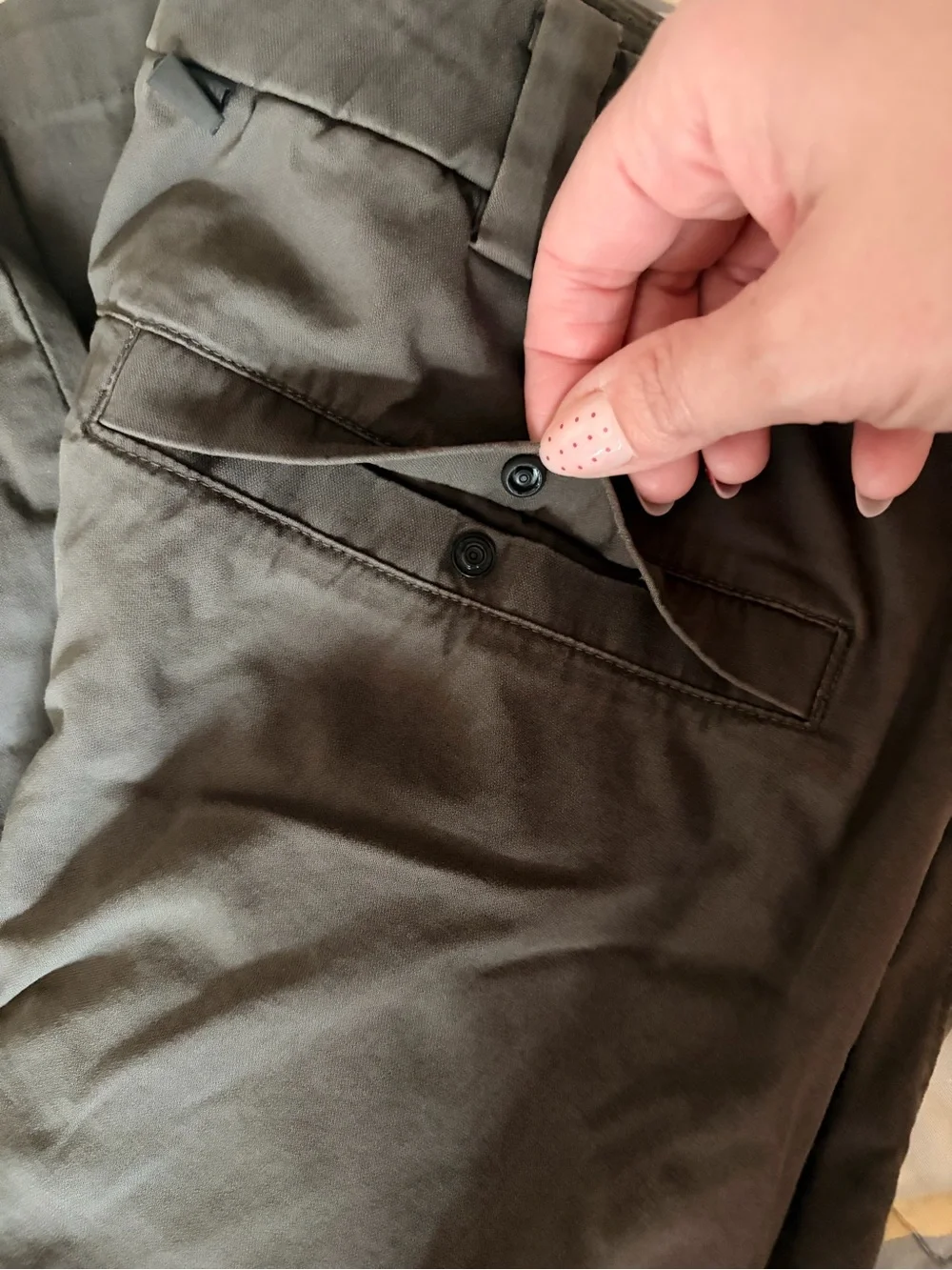 Lululemon men’s ABC Classic Fit Trouser Warpstreme, Olive Brown Size 34